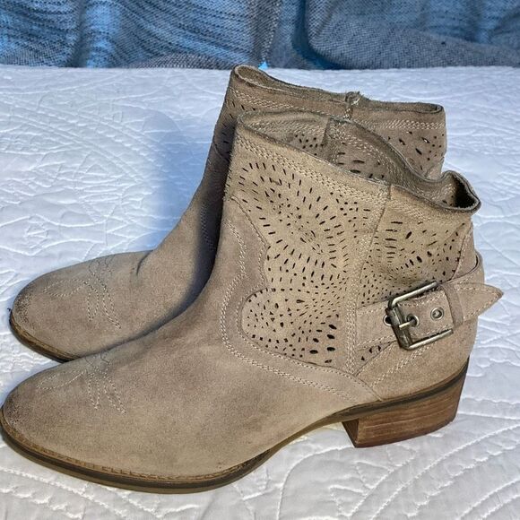 Naughty monkey boot size 7 1/2 - Picture 8 of 9